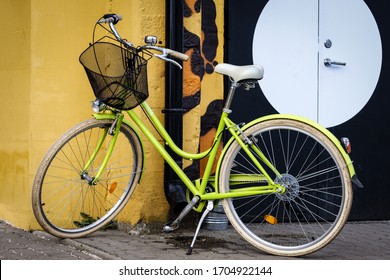 yellow retro bike