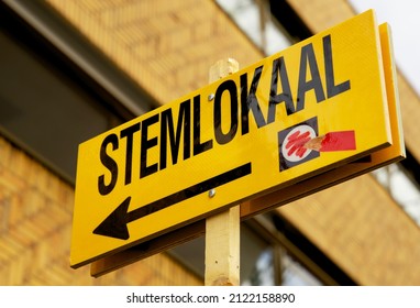 yellow sign referring to the polling station for municipal elections in the Netherlands
