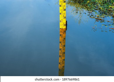 176 Vertical staff gauge Images, Stock Photos & Vectors | Shutterstock