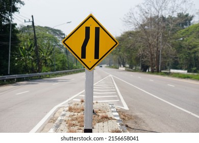 1,172 Road narrows on left sign Images, Stock Photos & Vectors ...