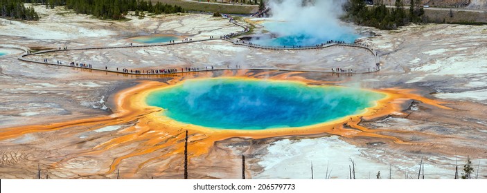 Yellowstone's Grand Prismatic Spring