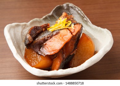 Yellowtail And Daikon Cooked With Soy Sauce