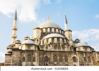 Yeni Cami Mosque At Istanbul, Turkey