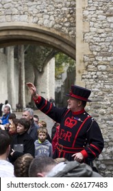 An Yeomen Warders Talks To Visitors Of The Tower Of London, England, On The 30th Of October 2009.