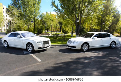 Rolls Royce Ghost White Images Stock Photos Vectors Shutterstock