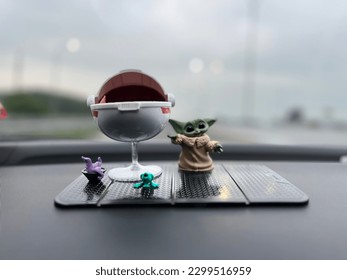 “Baby Yoda Trip with the pet “
