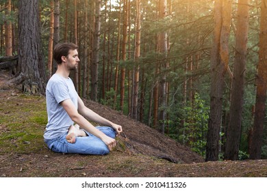 405,830 Yoga meditation pose Images, Stock Photos & Vectors | Shutterstock