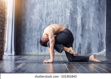 Yoga Young Yogi Men Practices Yoga Stock Photo 531301843 | Shutterstock