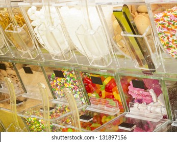 Ã?Â¢??Frozen Yogurt Toppings Bar. Yogurt Toppings Ranging From Fresh Fruits, Nuts, Fresh-cut Candies, Syrups And Sprinkles.