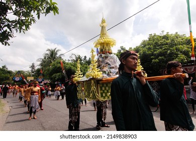 Yogyakarta Indonesia 10302016 Bregodo Javanese Army Stock Photo ...