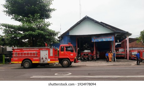 55,325 Fire station Images, Stock Photos & Vectors | Shutterstock