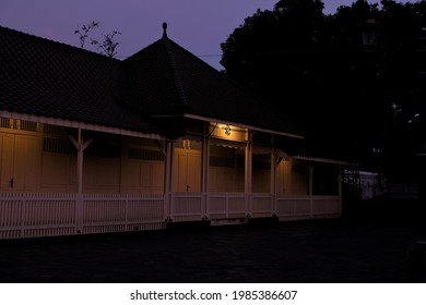 Yogyakarta, Indonesia - April 7th 2021 : The Atmosphere Of Dusk Around The Mosque In Yogyakarta Sultanate