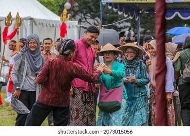 Yogyakarta, Indonesia -  December 2020. The Governor Of Central Java, Ganjar Pranowo, In Gajah Mada University. 