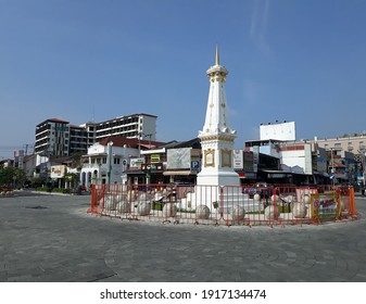 Yogyakarta, Indonesia, February 15th 2021. The Tugu Yogyakarta Or Obelisk Building Or Tugu Jogja, Sebagai Ikon Kota Jogja, Bagian Dari Sumbu Filosofis Kraton Jogja, Sebagai Peninggalan Sejarah