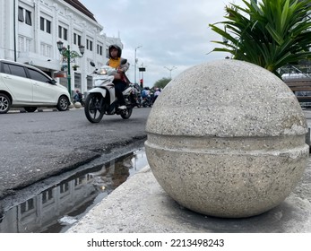 Yogyakarta, Indonesia - October 10 2022: The Atmosphere Of The City Of Yogyakarta Is Calm With Smooth Traffic