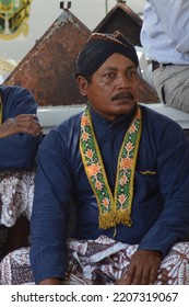 Yogyakarta Indonesia. September 25th 2022. Portrait Of A Javanese People, Traditional Royal Servant Called : Abdi Dalem. Selective Focus.