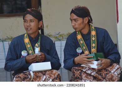 Yogyakarta Indonesia. September 25th 2022. Portrait Of A Javanese People, Traditional Royal Servant Called : Abdi Dalem. Selective Focus.