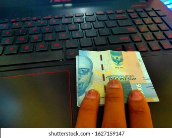 Yogyakarta, January 27, 2020: Rp. 50,000.00 fifty thousand Indonesian banknotes.
By Malikpb