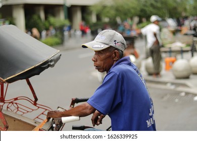 Yogyakarta/Indonesia, Jan 7 2020 : The Becak (Pedicab) drivers waiting for passangers
