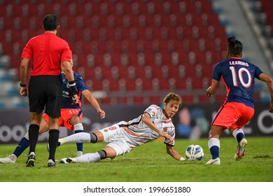 Yoichiro Kakitani (white) Of Nagoya Grampus In Action During The Football AFC Champions League Group G Johor Darul Ta’zim And Nagoya Grampus At Rajamangla Stadium On Jun 22, 2021 Bangkok,Thailand.