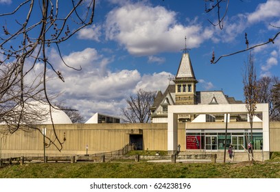 Yonkers, NY, USA - April 2, 2017. People Visiting  Hudson River Museum In Yonkers