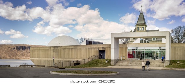 Yonkers, NY, USA - April 2,2017. The Hudson River Museum, Located In Trevor Park In Yonkers, New York.