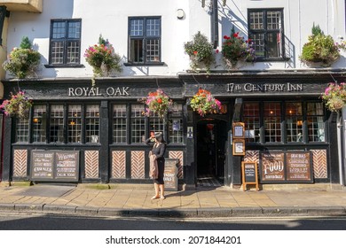 278 Oak inn Images, Stock Photos & Vectors | Shutterstock