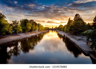 York, Yorkshire, Sunset Looking Down The River Ouse With Reflections On Tbe Water. 
