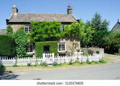 Yorkshire Cottage Images Stock Photos Vectors Shutterstock