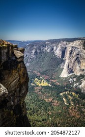 Yosemite National Park, California -  August 8, 2016: Vertical Image Of The Taft Point 