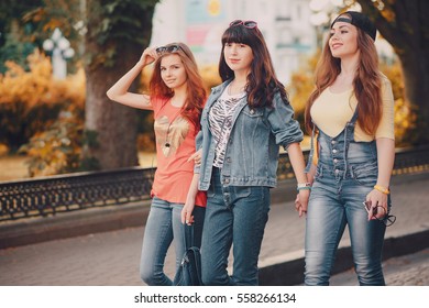Youn Girl Walking Park Make Selfie Stock Photo 558266134 | Shutterstock