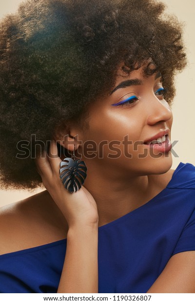 Young African Lady Short Curly Hair Stock Photo Edit Now 1190326807