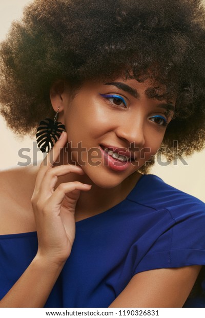 Young African Lady Short Curly Hair Stock Photo Edit Now 1190326831