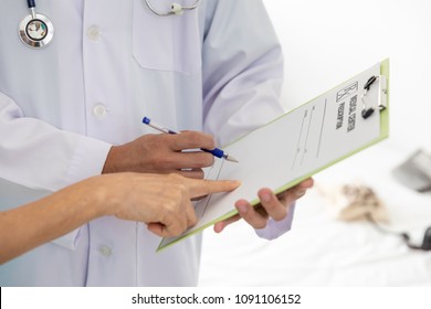 Nurse Sheets Images Stock Photos Vectors Shutterstock