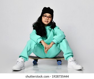 Hoodie Girl Images Stock Photos Vectors Shutterstock