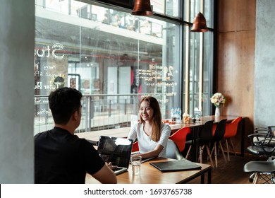 3,939 Interview at cafe Images, Stock Photos & Vectors | Shutterstock