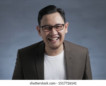 Young Asian Man Eyeglasses Wearing White Stock Photo 1517726141 ...
