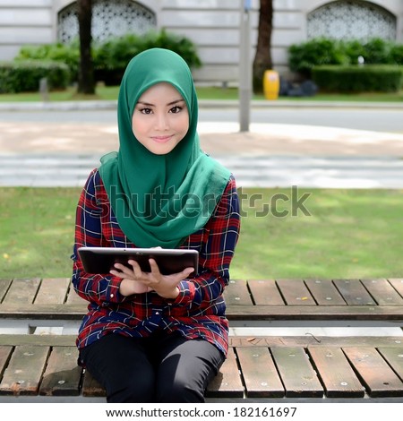Tatiana de los rios nesnuda Asian Muslim Girl