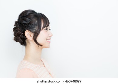 young asian woman hairstyle image