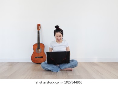 趣味 ギター の写真素材 画像 写真 Shutterstock