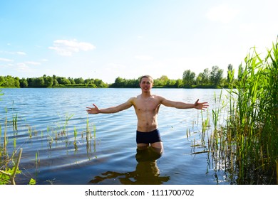 Guy naked in lake — 6