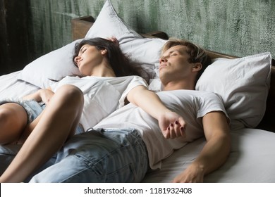 Couples sleeping together funny