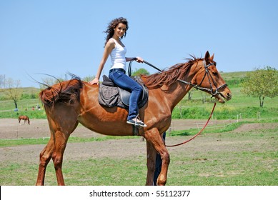 90 Teen riding horse in rodeo Images, Stock Photos & Vectors | Shutterstock