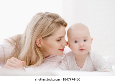 赤ちゃん 外人 の写真素材 画像 写真 Shutterstock