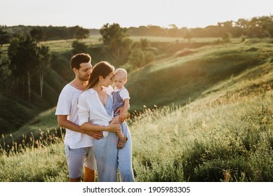 Couple Bebe Images Photos Et Images Vectorielles De Stock Shutterstock