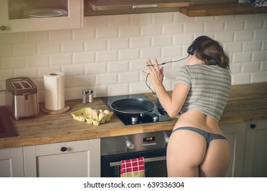 Kitchen nude