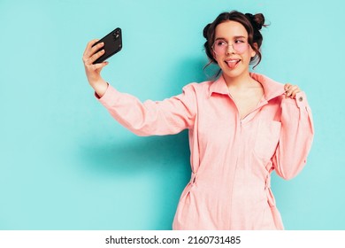 962 Naughty selfies Images, Stock Photos & Vectors | Shutterstock