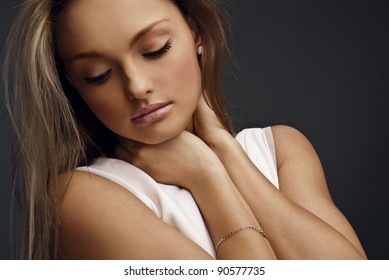 Young Teen Glamour Model Girl