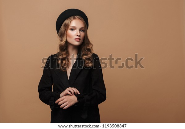 Young Beautiful Woman Wavy Hair Black People Beauty Fashion
