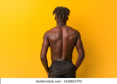 男性 後ろ向き の画像 写真素材 ベクター画像 Shutterstock